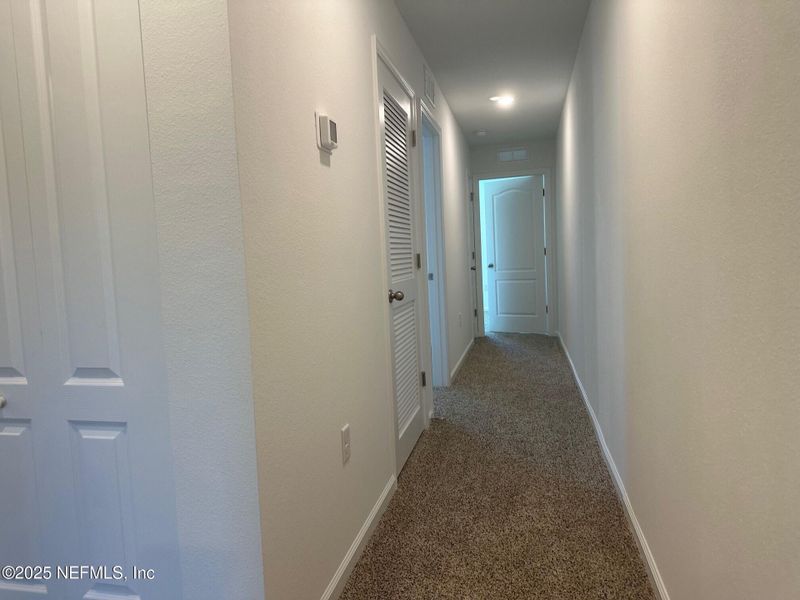 Spacious, unfurnished interior of a new home in Irongate Villas, Jacksonville (Image 21).