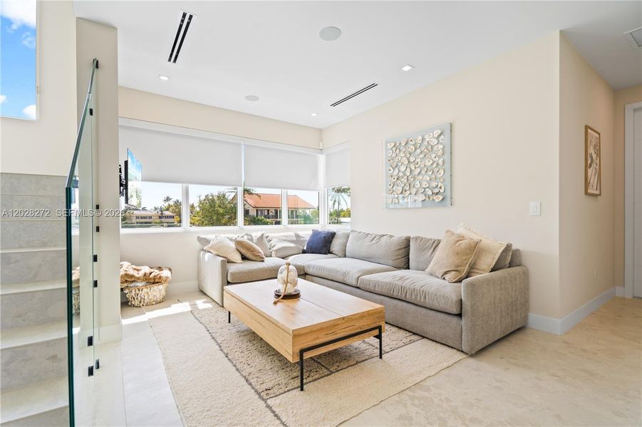 Furnished interior view inside a new home in , Marathon (Image 59).
