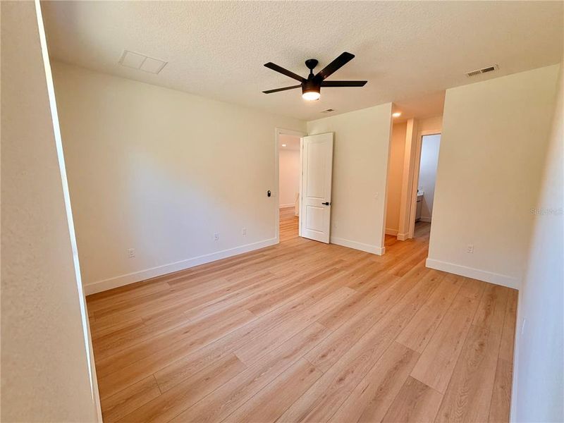 Spacious, unfurnished interior of a new home in , Port Charlotte (Image 41).