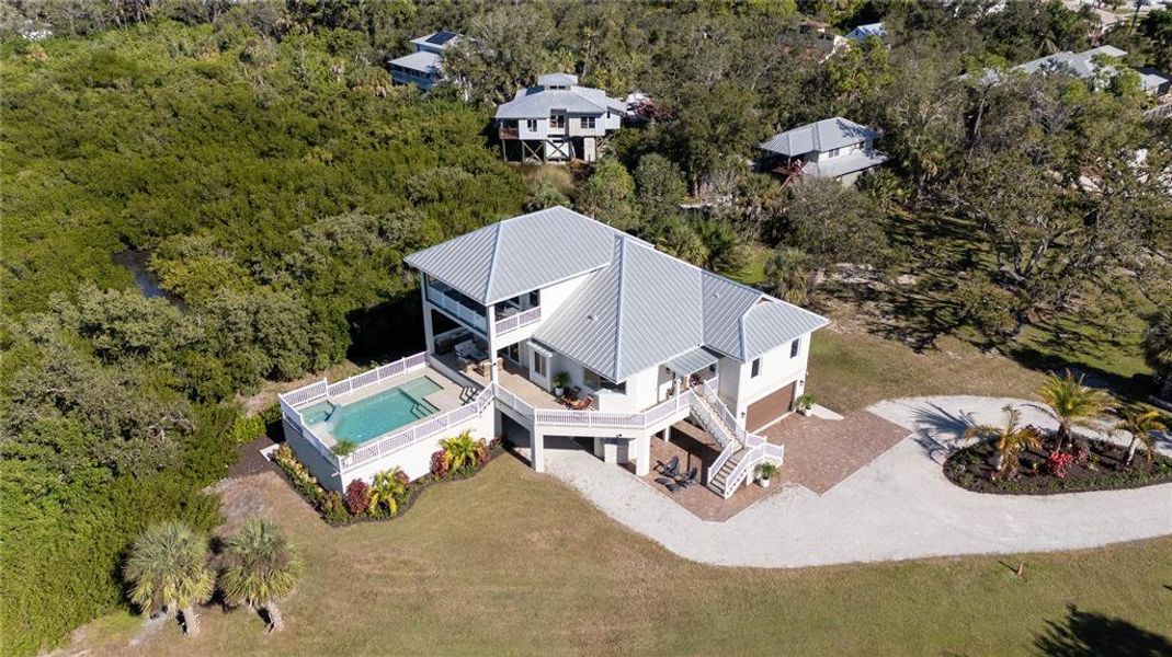 Community amenities in , Englewood (Image 65).