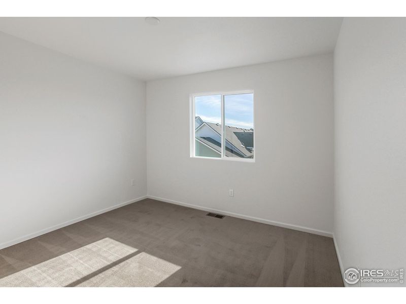 Spacious, unfurnished interior of a new home in , Timnath (Image 33).