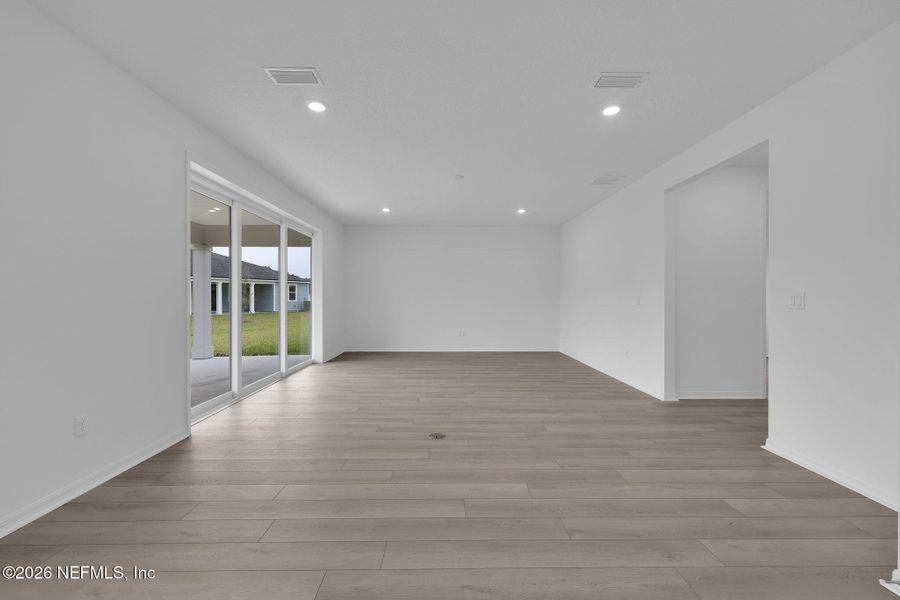 Spacious, unfurnished interior of a new home in Hyland Trail, Green Cove Springs (Image 19). Spacious, unfurnished interior of a new home in Hyland Trail, Green Cove Springs (Image 19).