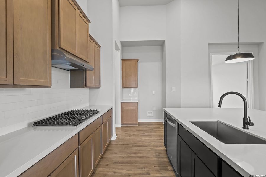 Furnished interior view inside a new home in Homestead, Schertz (Image 12).