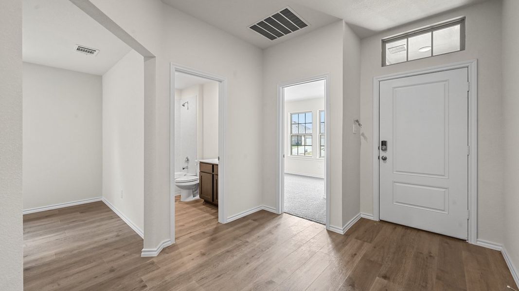Spacious, unfurnished interior of a new home in Wildwood, Royse City (Image 7). Spacious, unfurnished interior of a new home in Wildwood, Royse City (Image 7).