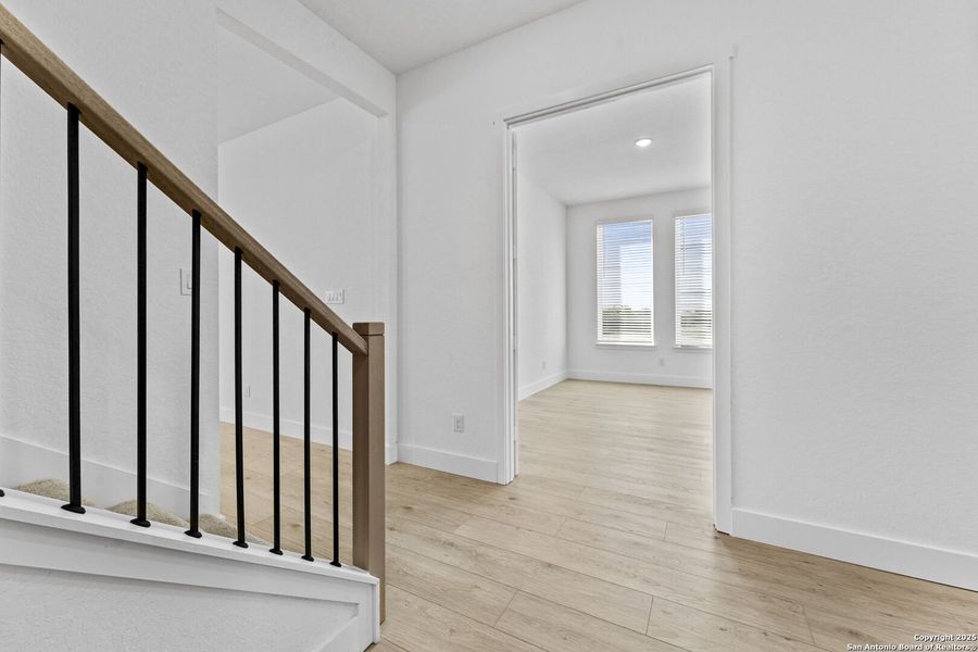 Spacious, unfurnished interior of a new home in Gatehouse: Classic Collection, New Braunfels (Image 26).