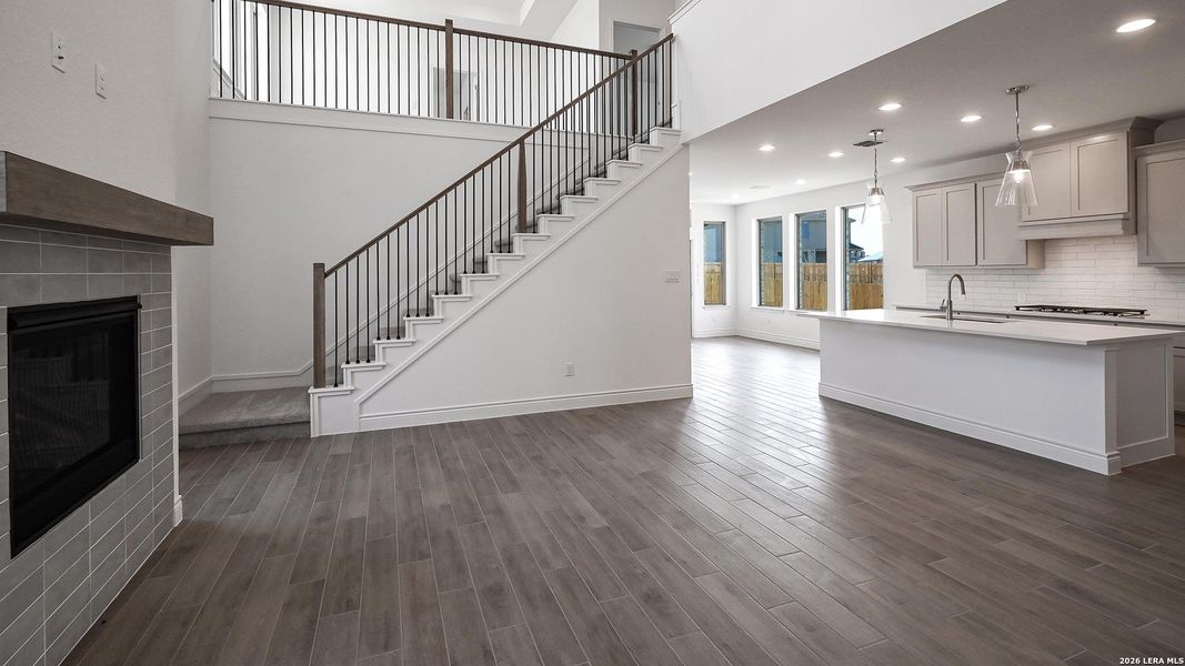 Spacious, unfurnished interior of a new home in Legacy at Lake Dunlap, New Braunfels (Image 18).