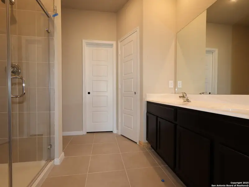 Furnished interior view inside a new home in Winding Brook, San Antonio (Image 8). Furnished interior view inside a new home in Winding Brook, San Antonio (Image 8).