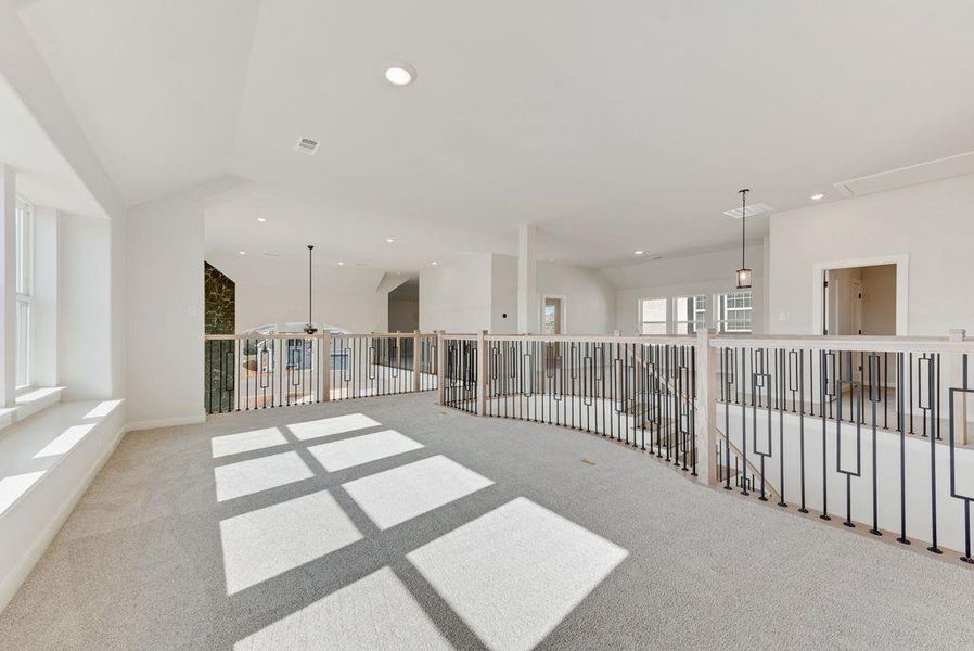 Spacious, unfurnished interior of a new home in Trails at Cottonwood Creek, Rowlett (Image 25).