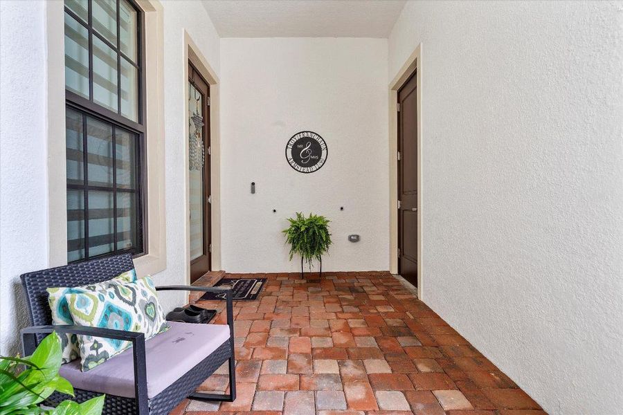 05-8318 W Blue Spring Dr_005