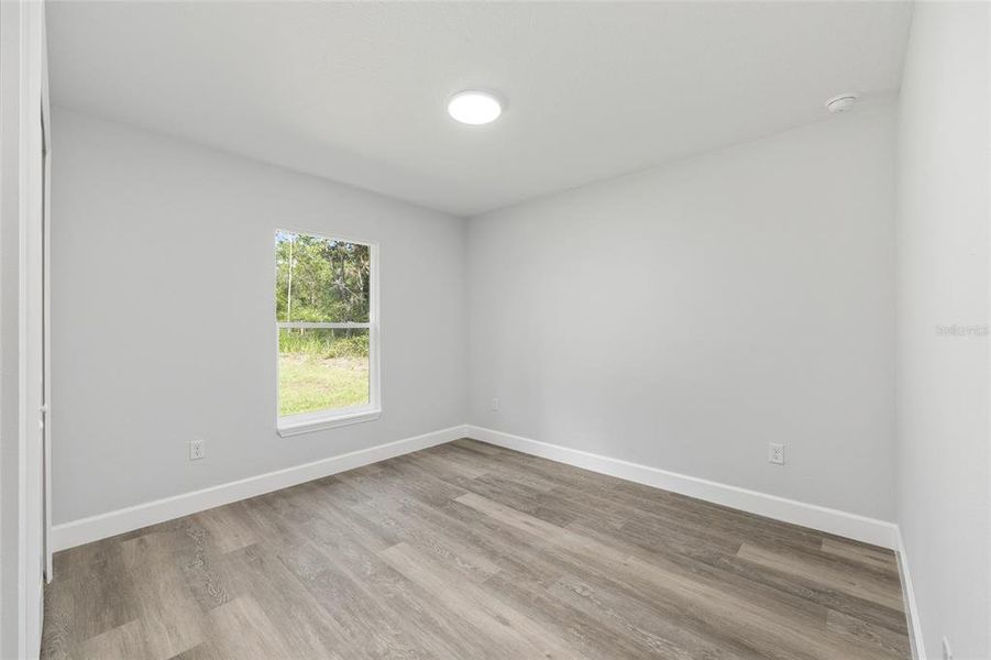 Spacious, unfurnished interior of a new home in , Dunnellon (Image 23).