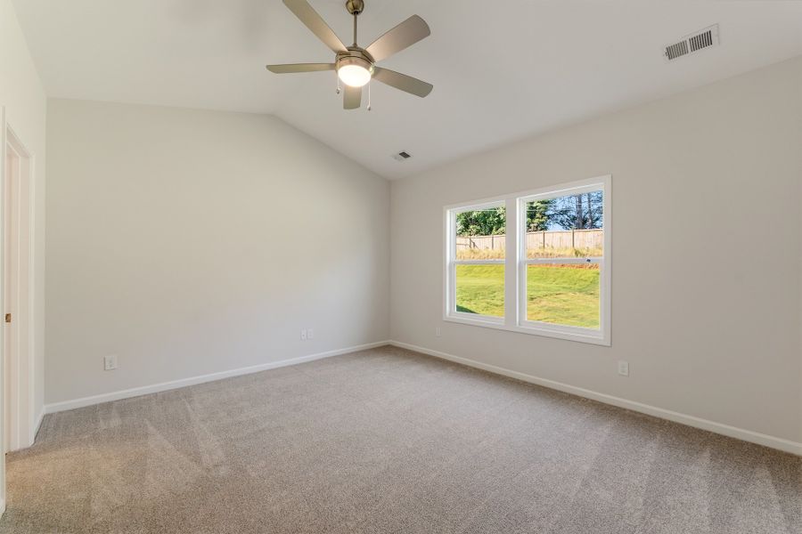 Spacious, unfurnished interior of a new home in Landmark Commons, Boiling Springs (Image 13).