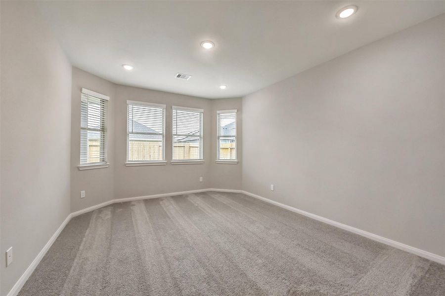 Image 5 of a home in Anderson Lakes.