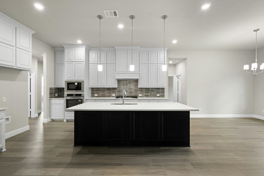 Furnished interior view inside a new home in Kentsdale Farms, DeSoto (Image 11).