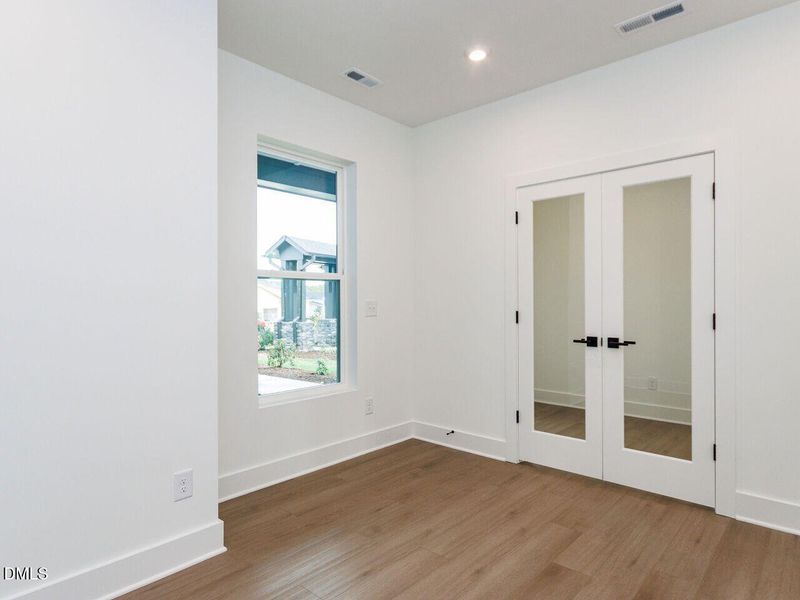 006-1280x960-study 006-1280x960-study