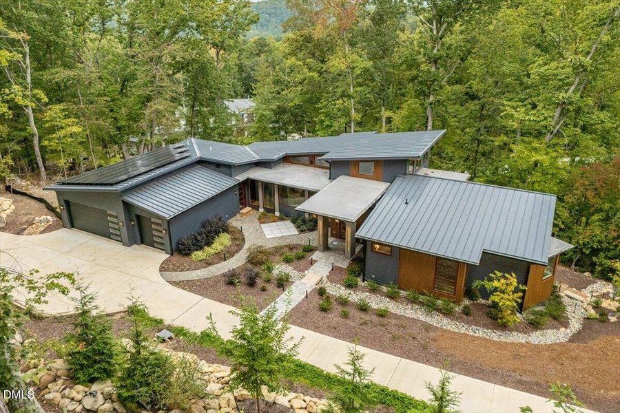 092-23930 Cherry-Drone 03