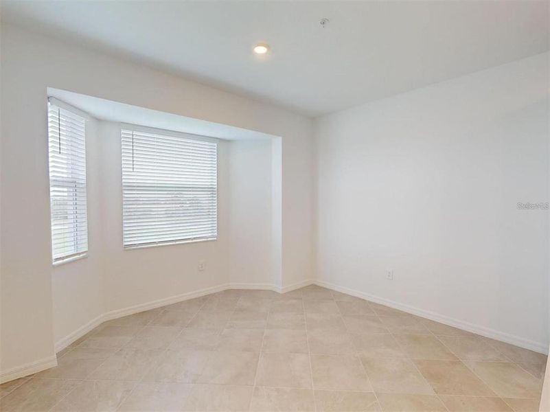 Spacious, unfurnished interior of a new home in , Venice (Image 21).