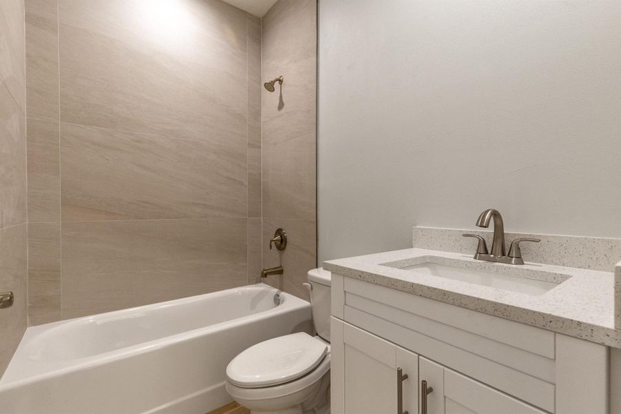 Furnished interior view inside a new home in , West Palm Beach (Image 5).