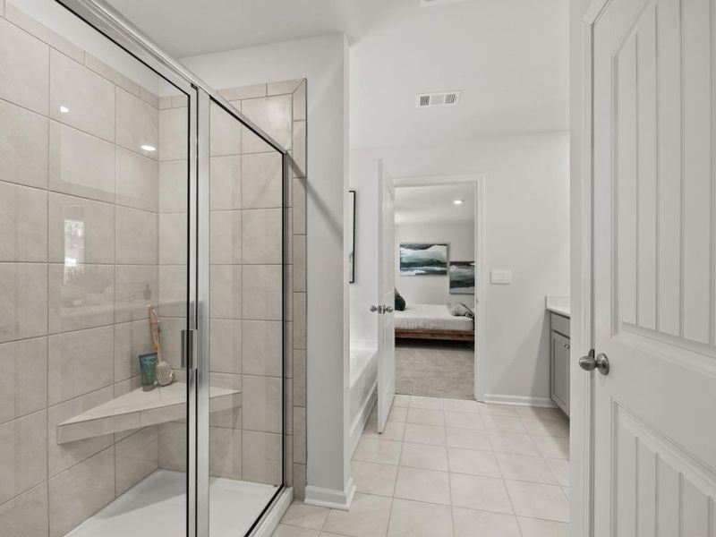 Furnished interior view inside a new home in Falcon Landing, Gainesville (Image 16).