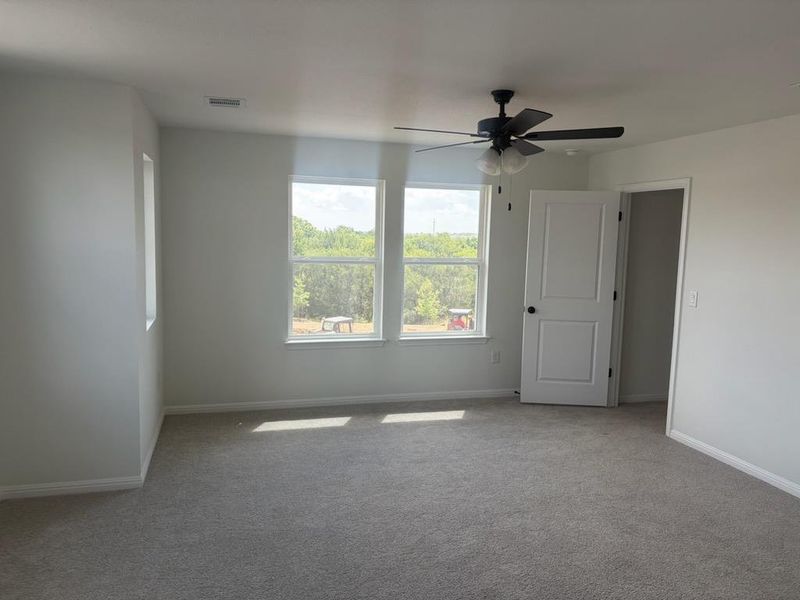 Spacious, unfurnished interior of a new home in Saddle Ridge at Wildhorse Ranch, Austin (Image 8). Spacious, unfurnished interior of a new home in Saddle Ridge at Wildhorse Ranch, Austin (Image 8).