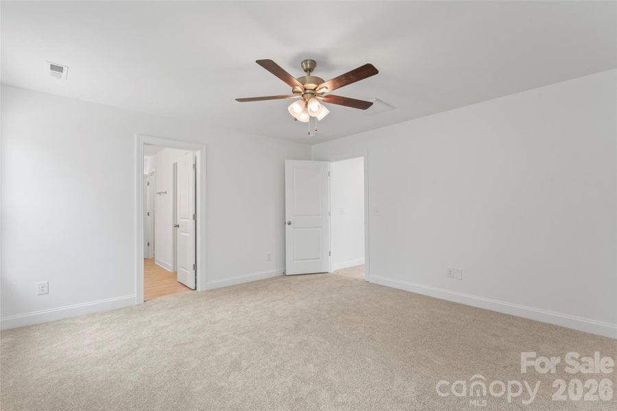 Spacious, unfurnished interior of a new home in , Kannapolis (Image 27).