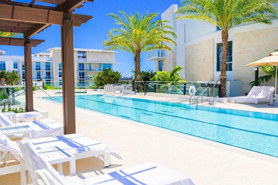 220 Lap Pool 220 Lap Pool