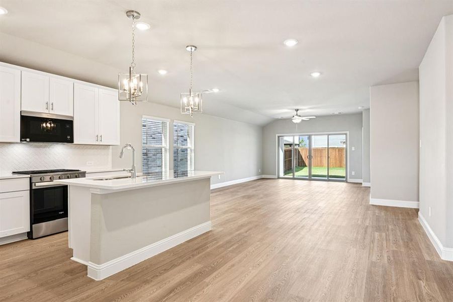 Furnished interior view inside a new home in Lakehaven - Signature Series, Farmersville (Image 8). Furnished interior view inside a new home in Lakehaven - Signature Series, Farmersville (Image 8).