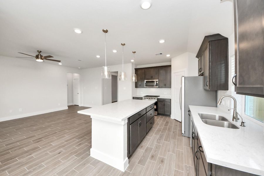 Furnished interior view inside a new home in Laurel Landing: Landmark Collection, Alvin (Image 9).