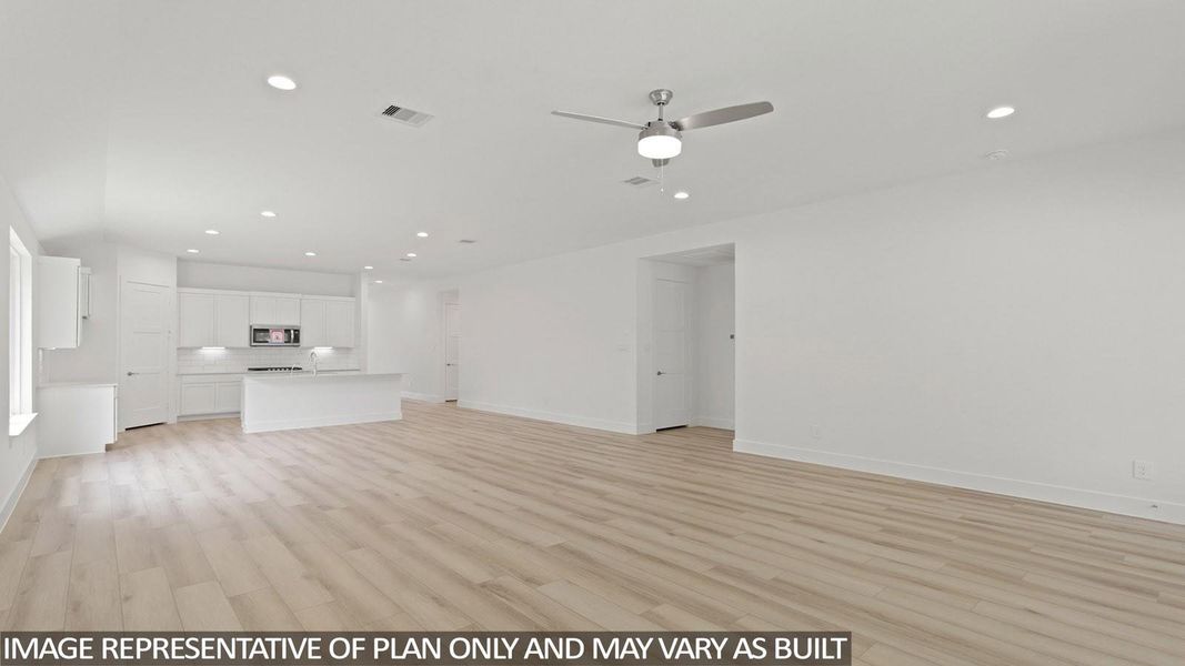 Spacious, unfurnished interior of a new home in Hills of Westlake, Conroe (Image 7).