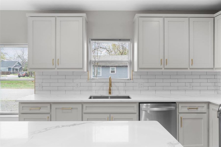 Furnished interior view inside a new home in , Dallas (Image 13).