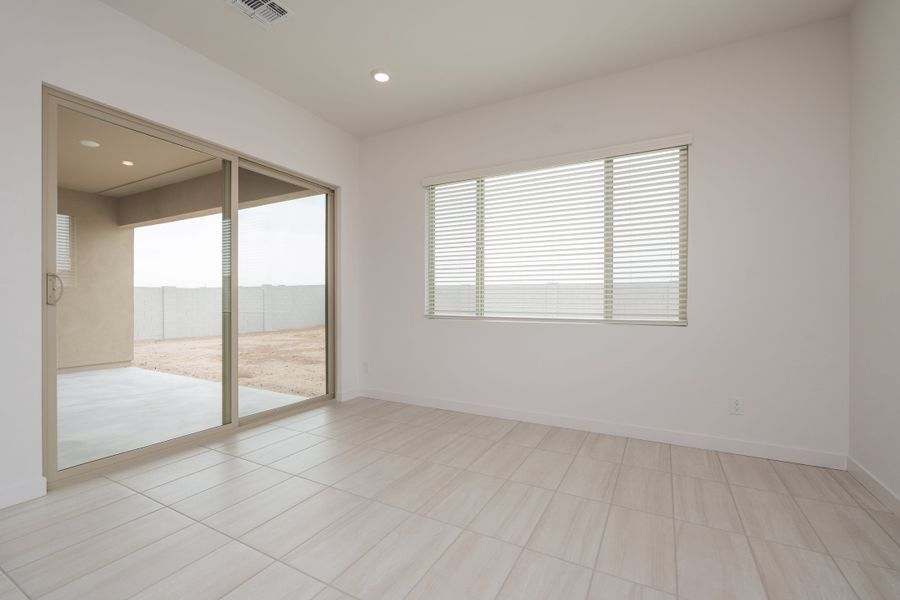 Spacious, unfurnished interior of a new home in Abel Ranch, Goodyear (Image 11).