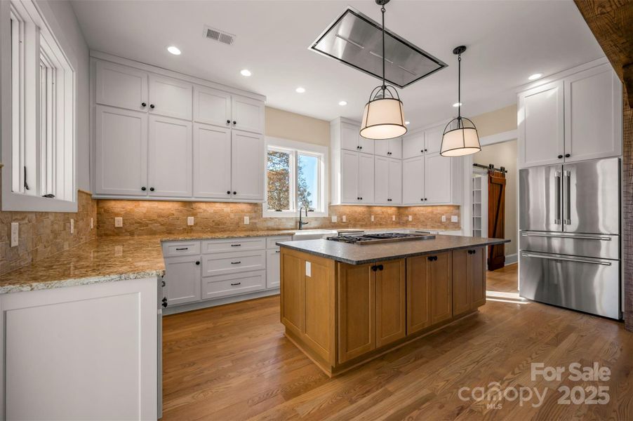 Furnished interior view inside a new home in , Tryon (Image 31).