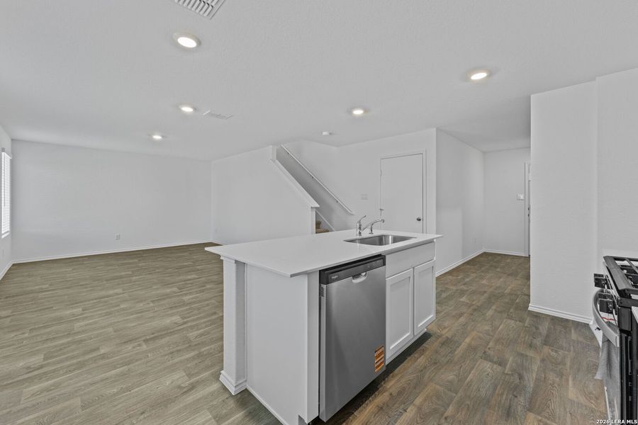 Furnished interior view inside a new home in Avenida, Converse (Image 4).