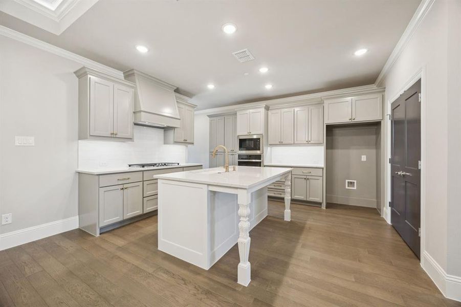 Beautiful finishes in kitchen. Beautiful finishes in kitchen.