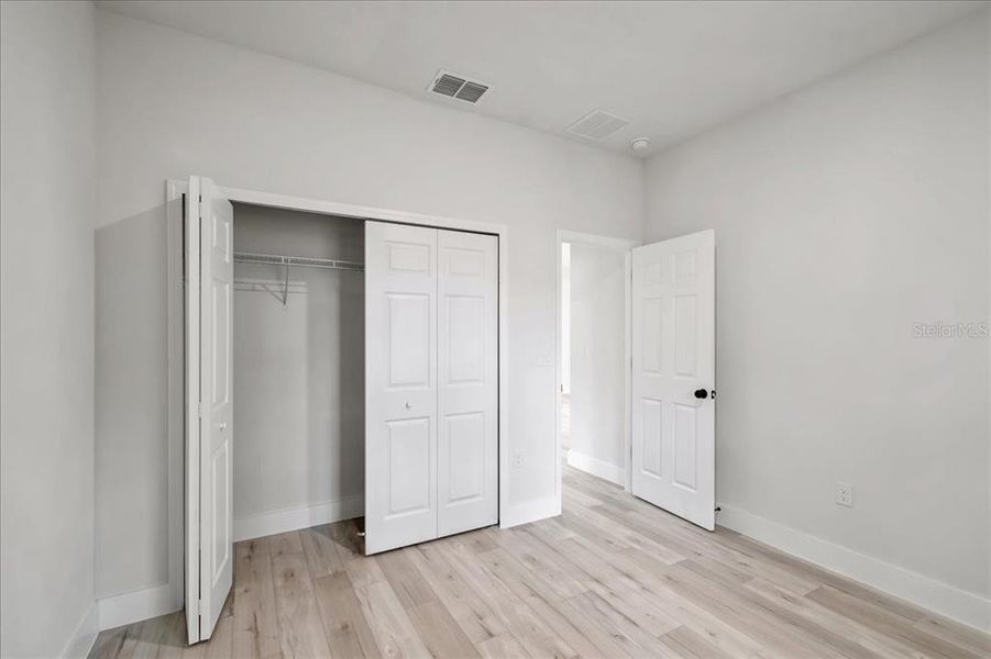 Spacious, unfurnished interior of a new home in , Citrus Springs (Image 48).