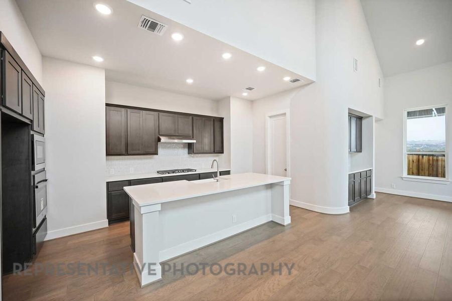 Furnished interior view inside a new home in Evergreen, Conroe (Image 10).