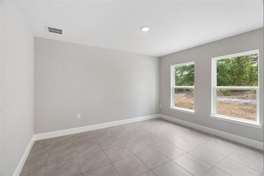 Spacious, unfurnished interior of a new home in , Kissimmee (Image 20).