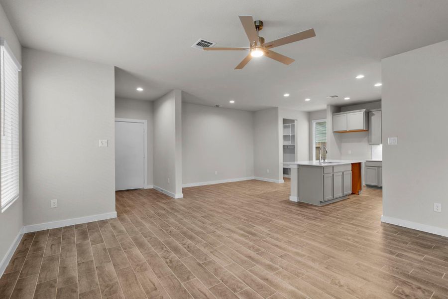 Spacious, unfurnished interior of a new home in Cypresswood Landing, Humble (Image 22).