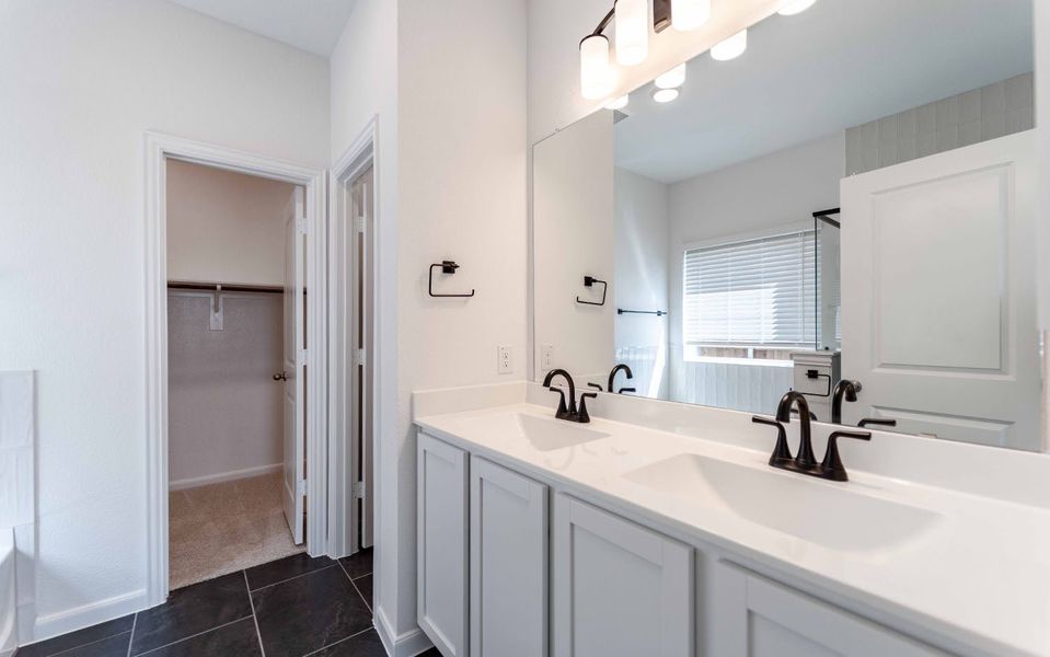 Furnished interior view inside a new home in Travis Ranch, Forney (Image 5). Furnished interior view inside a new home in Travis Ranch, Forney (Image 5).