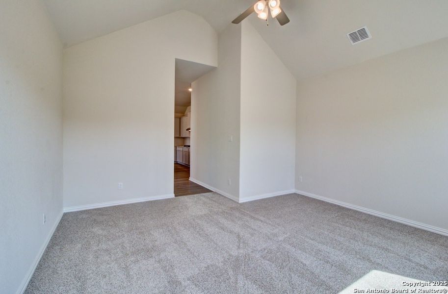Spacious, unfurnished interior of a new home in The Crossvine, Schertz (Image 9). Spacious, unfurnished interior of a new home in The Crossvine, Schertz (Image 9).