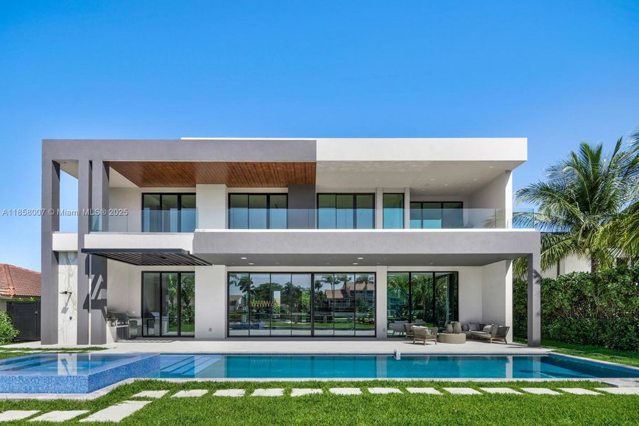 Image 69 of a home in .