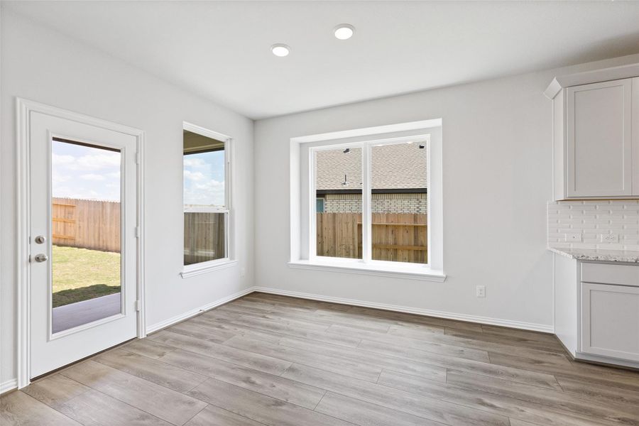 Spacious, unfurnished interior of a new home in Oakwood Estates, Waller (Image 29).