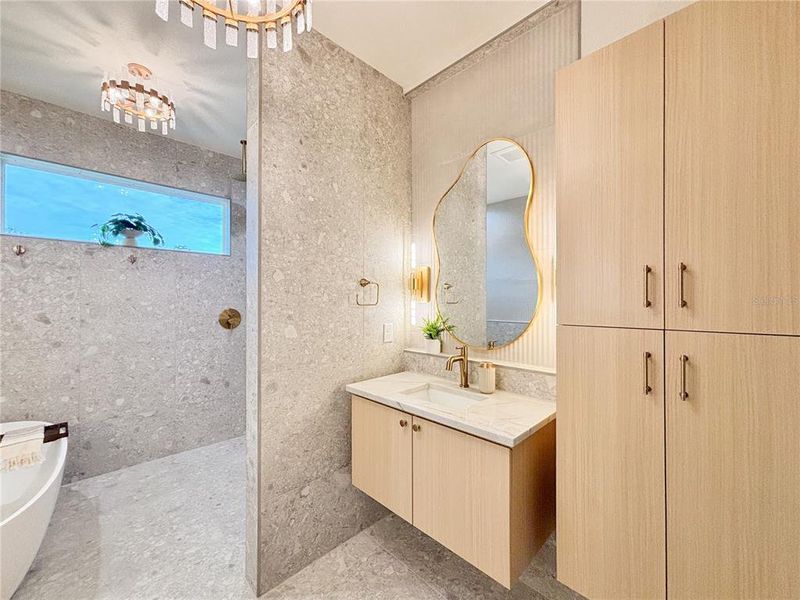 Furnished interior view inside a new home in , Dunnellon (Image 52).