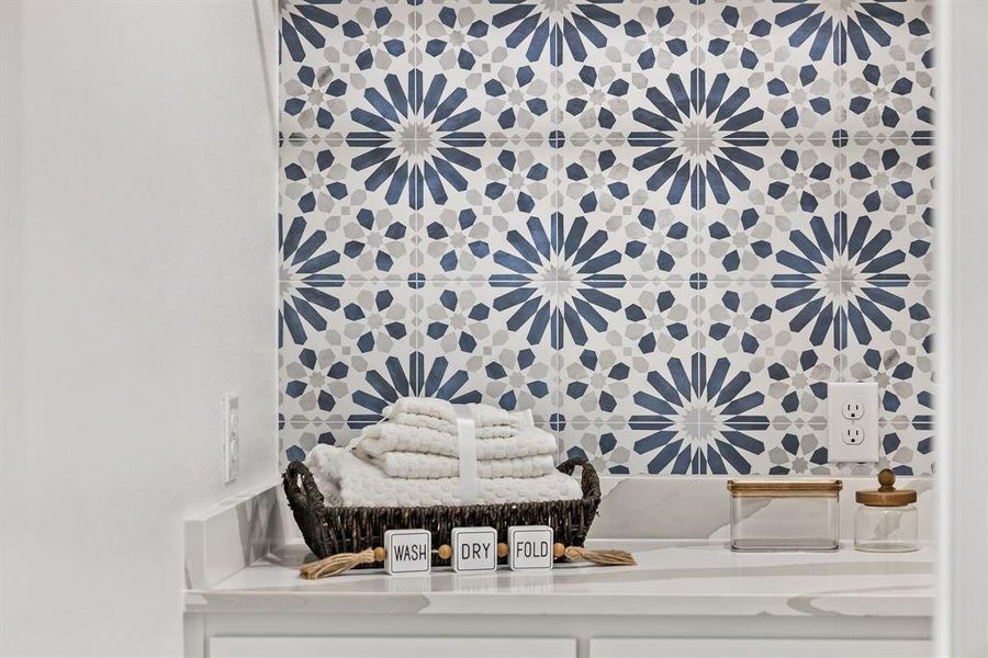 Furnished interior view inside a new home in , Quinlan (Image 19).