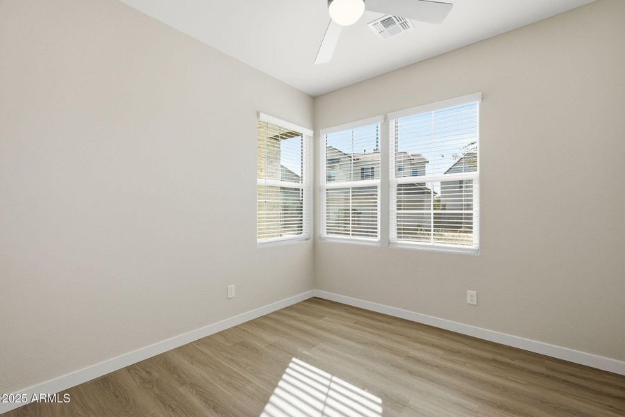 6568 N 15TH DR, Phoenix, AZ 85015