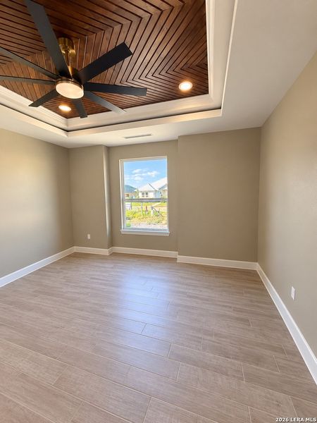 Spacious, unfurnished interior of a new home in , Eagle Pass (Image 18).