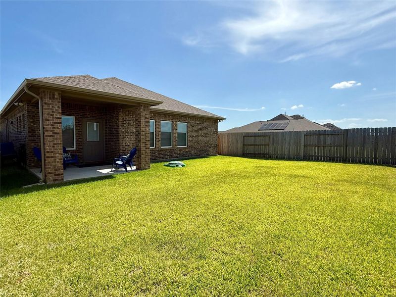 Exterior details and patio area of a home in , Angleton (Image 32).
