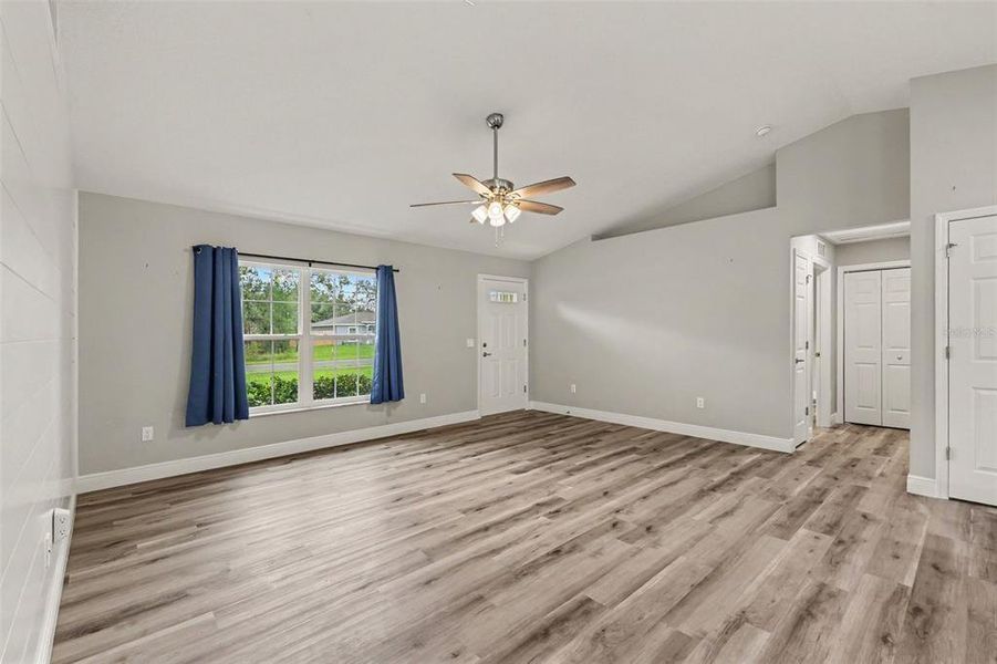Spacious, unfurnished interior of a new home in , Citrus Springs (Image 15).