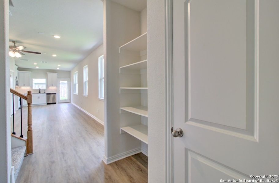 Spacious, unfurnished interior of a new home in Casinas at Gruene, New Braunfels (Image 18).