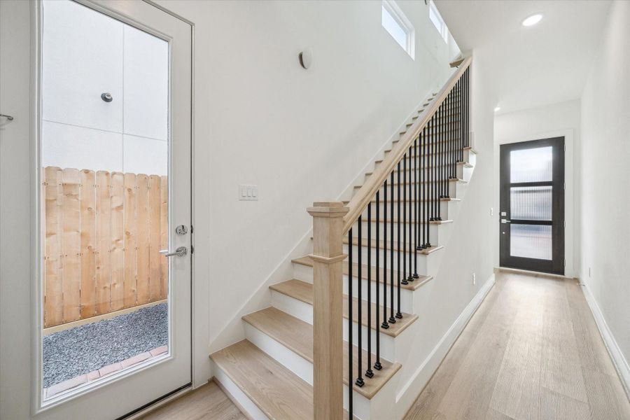 Spacious, unfurnished interior of a new home in Upland Estates, Houston (Image 23).