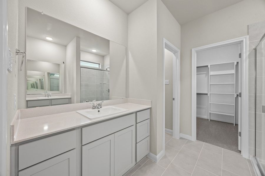 Furnished interior view inside a new home in Trinity Ranch, Elgin (Image 13).
